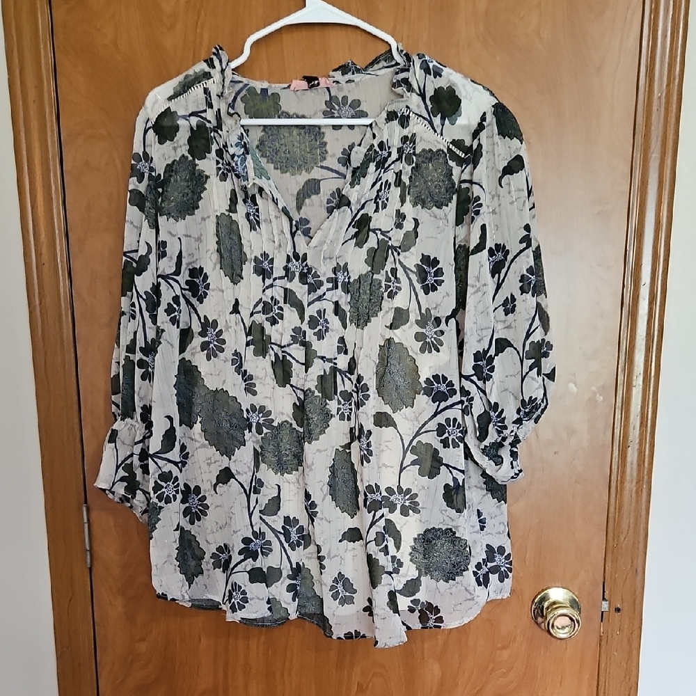 Green and Cream 3/4 Sleeve Relaxed Blouse with Mandarin Collar With Camisole